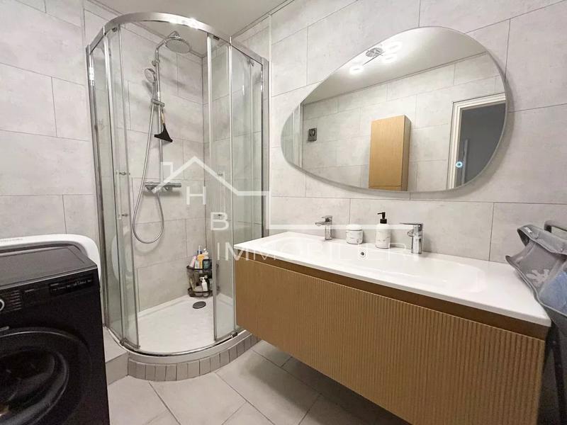 Appartement - 77 m² - 4 pièces