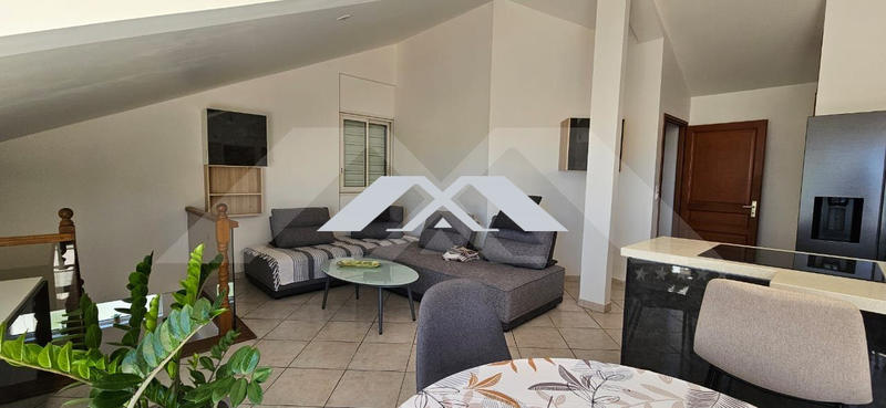 Appartement - 95 m² - 4 pièces