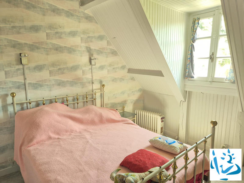 Maison - 185 m² - 9 pièces