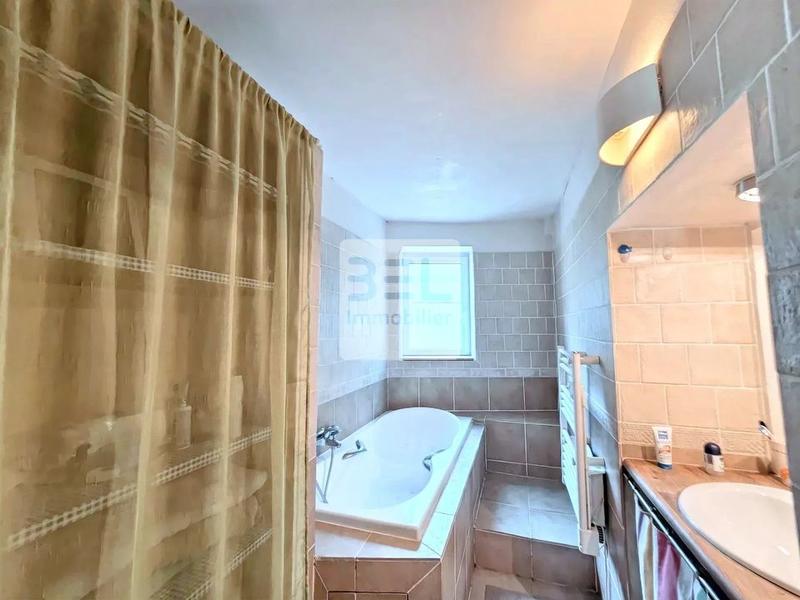 Appartement - 110 m² - 7 pièces