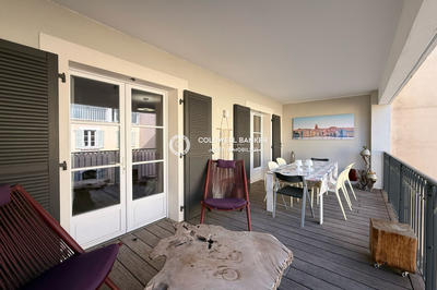 Appartement - 93 m² - 4 pièces