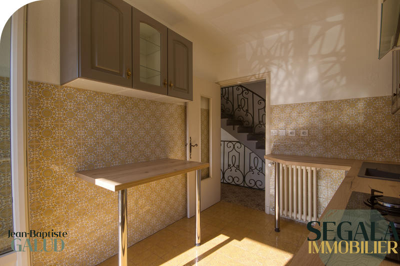 Appartement - 92 m² - 5 pièces