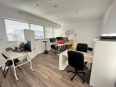 Local commercial - 212 m² - 6 pièces