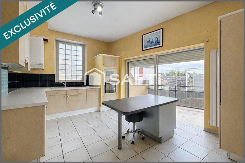 Maison - 228 m² - 8 pièces