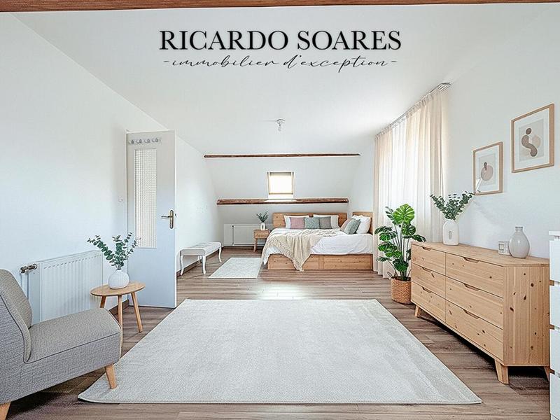 Maison - 204 m² - 8 pièces