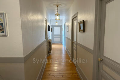 Maison - 169 m² - 6 pièces