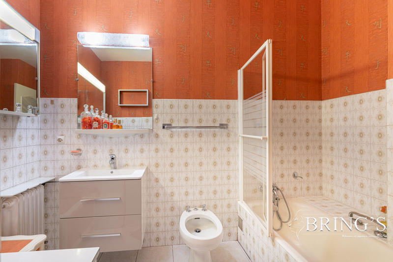 Appartement - 101 m² - 6 pièces