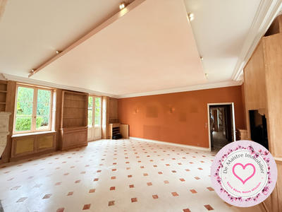 Maison - 343 m² - 13 pièces