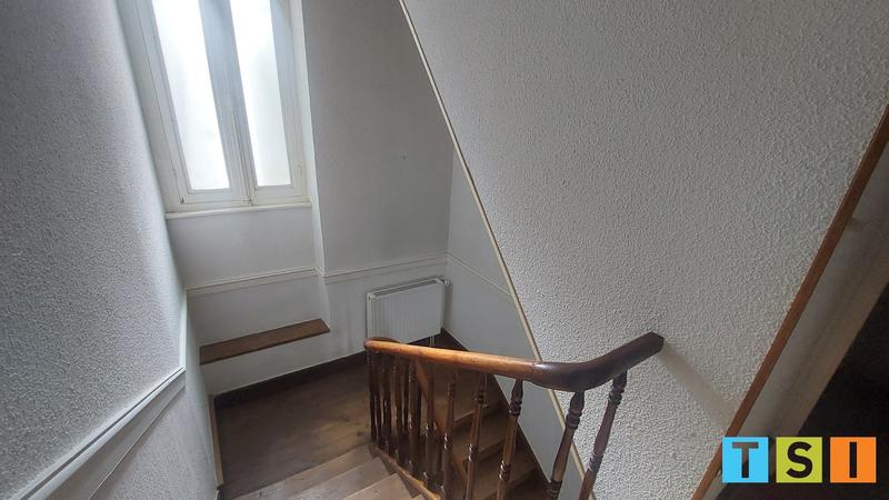 Maison - 217 m² - 7 pièces