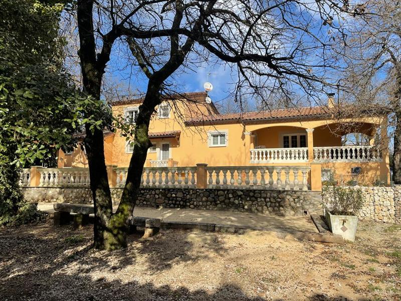 Maison - 213 m² - 7 pièces