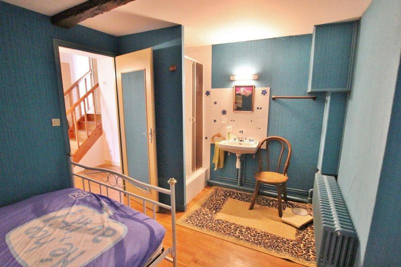 Maison - 220 m² - 10 pièces