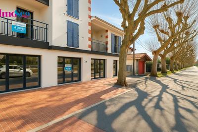 Local d'activité / Entrepôt - 112 m²