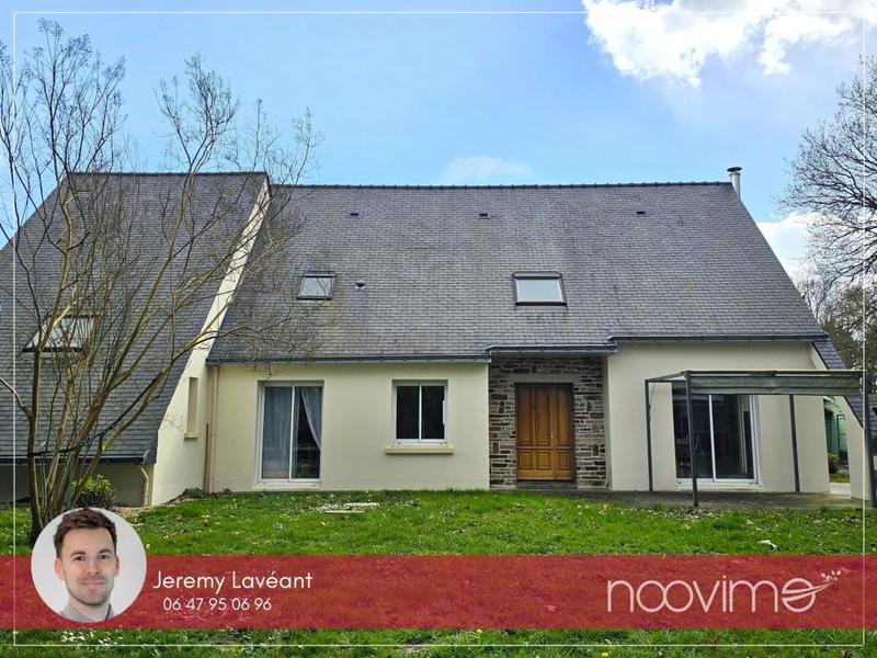 Maison - 167 m² - 8 pièces