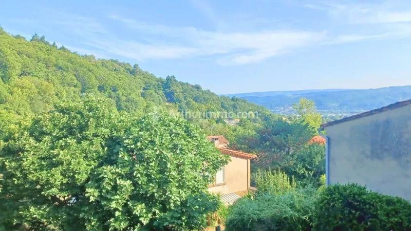 Maison - 268 m² - 7 pièces