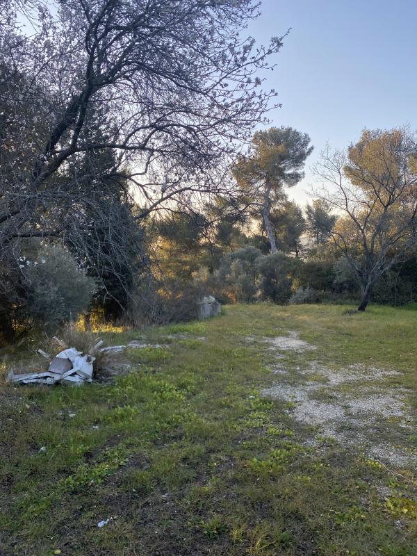 Terrain constructible - 902 m²