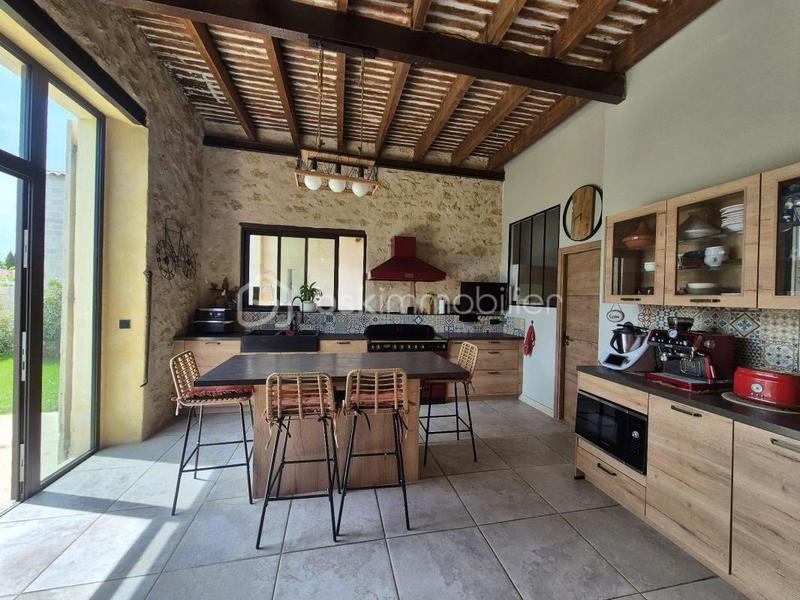 Mas - 210 m² - 8 pièces