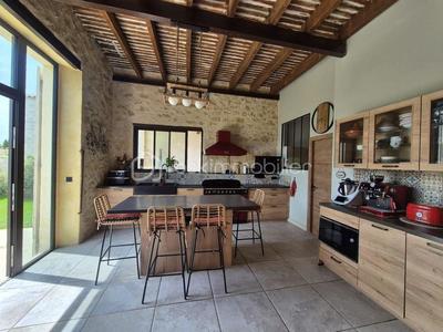 Mas - 210 m² - 8 pièces