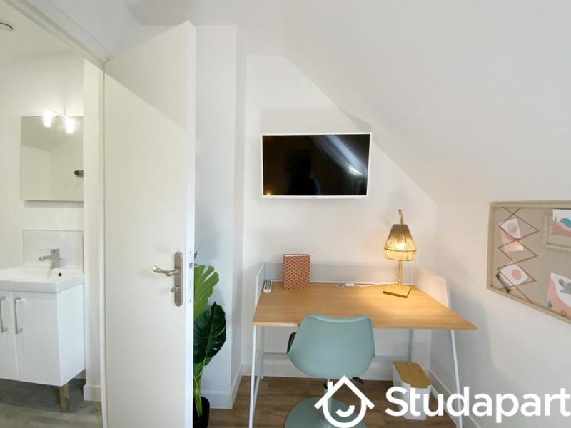 Chambre - 10 m² - 1 pièce