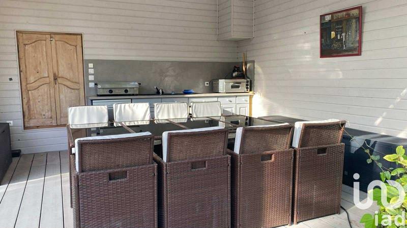 Maison - 179 m² - 6 pièces