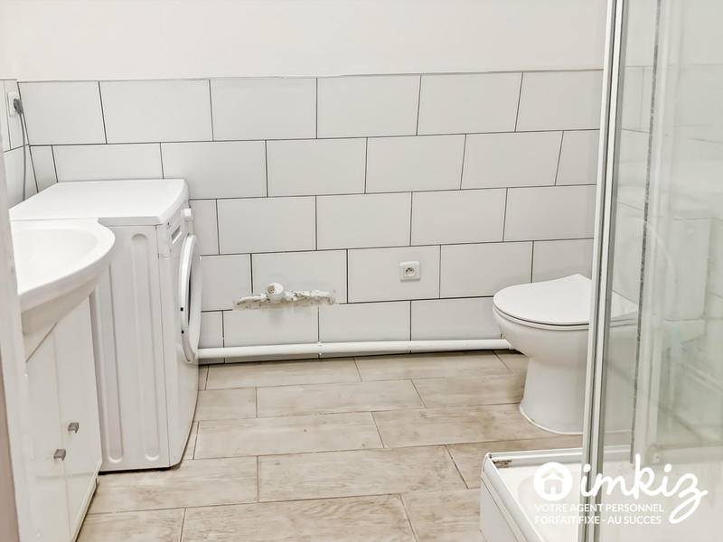 Maison - 185 m² - 12 pièces