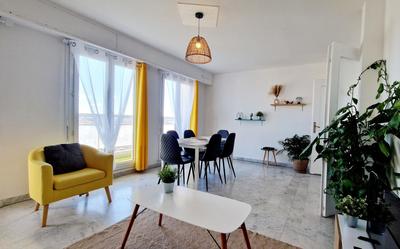 Appartement - 120 m² - 6 pièces