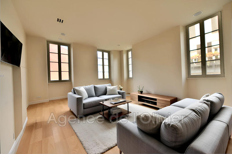 Hôtel particulier - 209 m² - 6 pièces