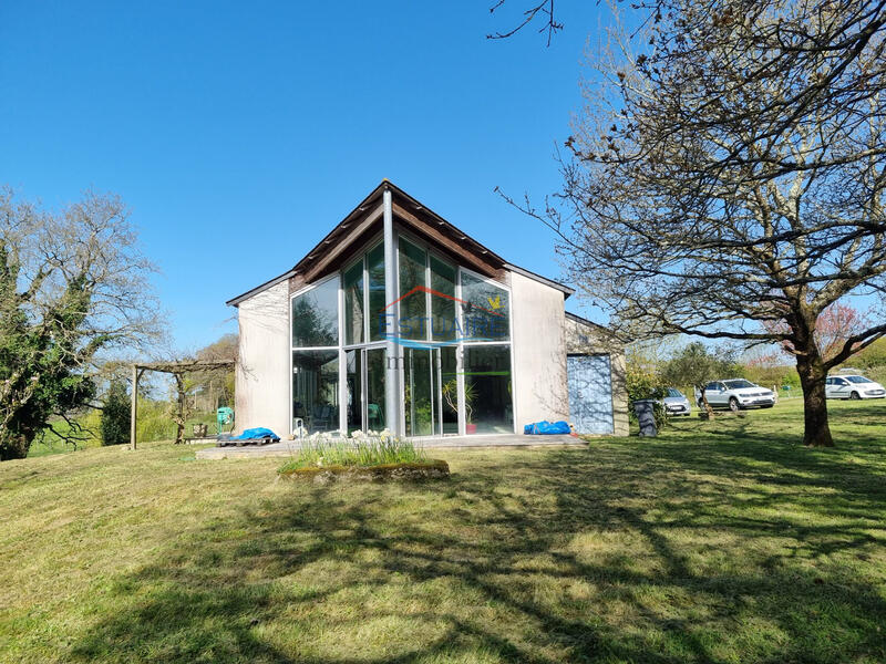 Maison - 174 m² - 8 pièces