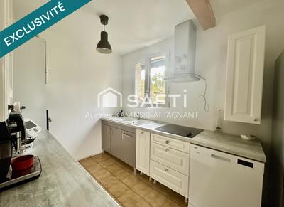 Maison - 90 m² - 5 pièces