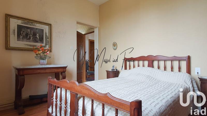 Maison - 233 m² - 9 pièces