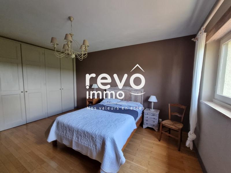 Maison - 213 m² - 7 pièces