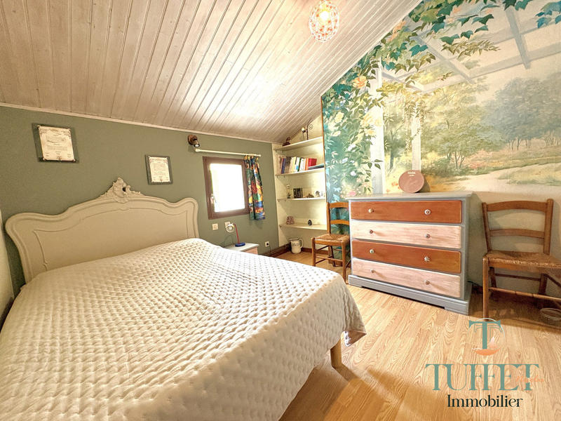 Maison - 274 m² - 9 pièces