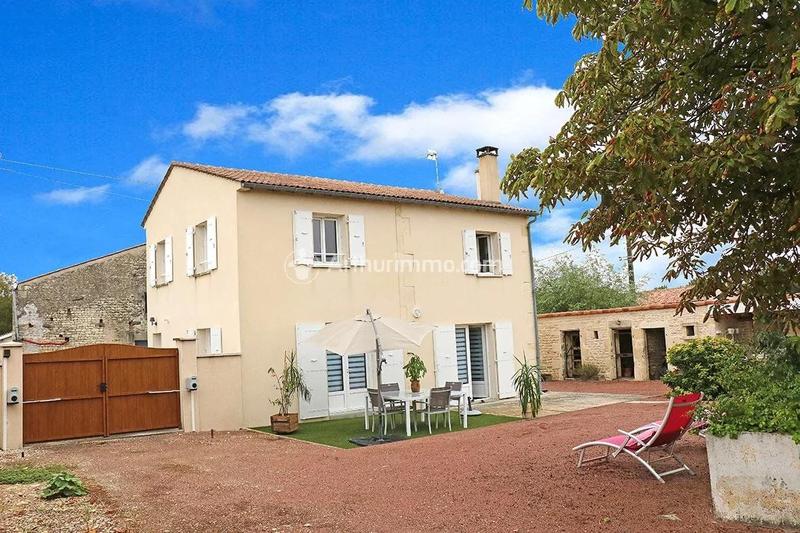 Maison - 99 m² - 5 pièces