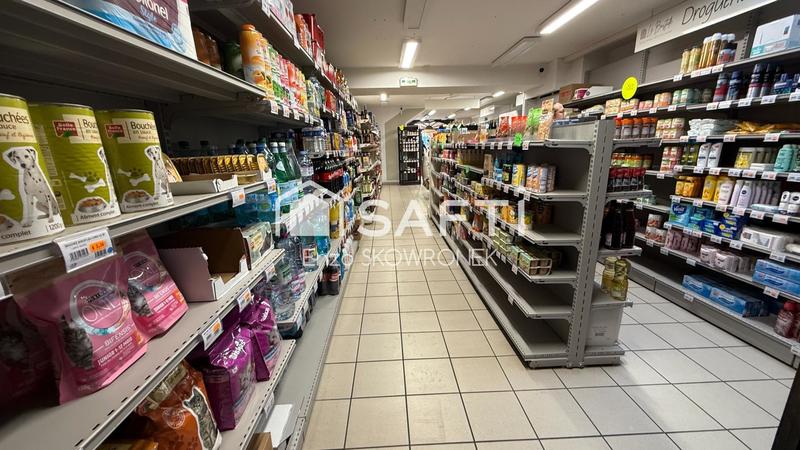 Local commercial - 228 m² - 2 pièces