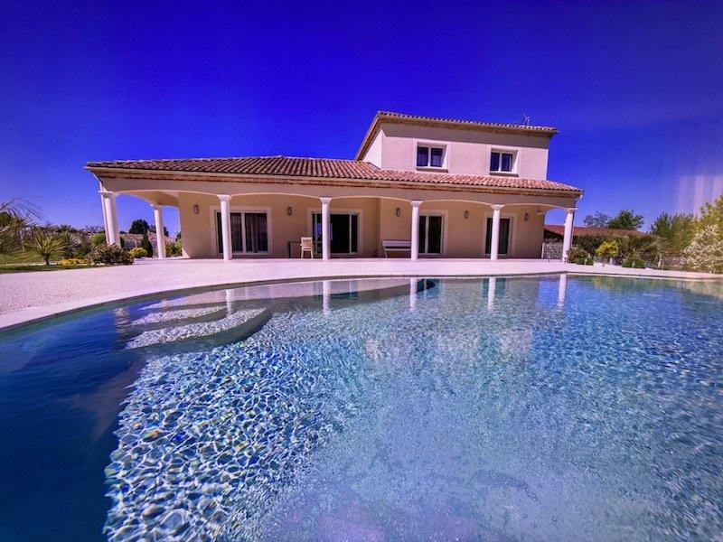 Maison - 185 m² - 6 pièces