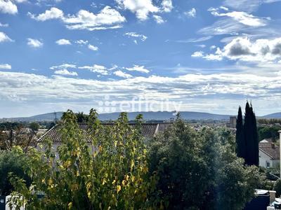 Maison - 210 m² - 7 pièces