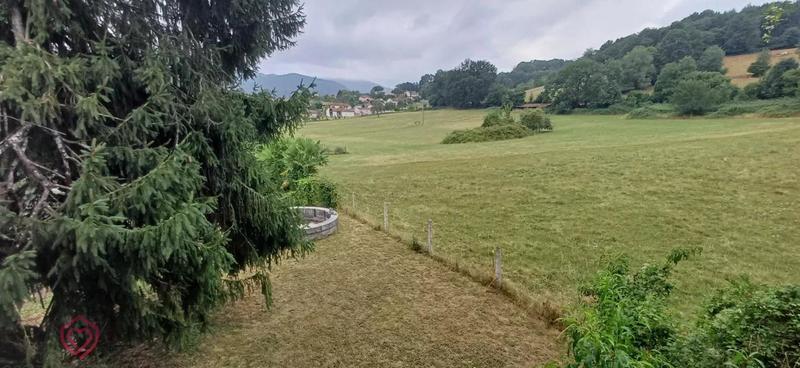 Maison - 263 m² - 9 pièces