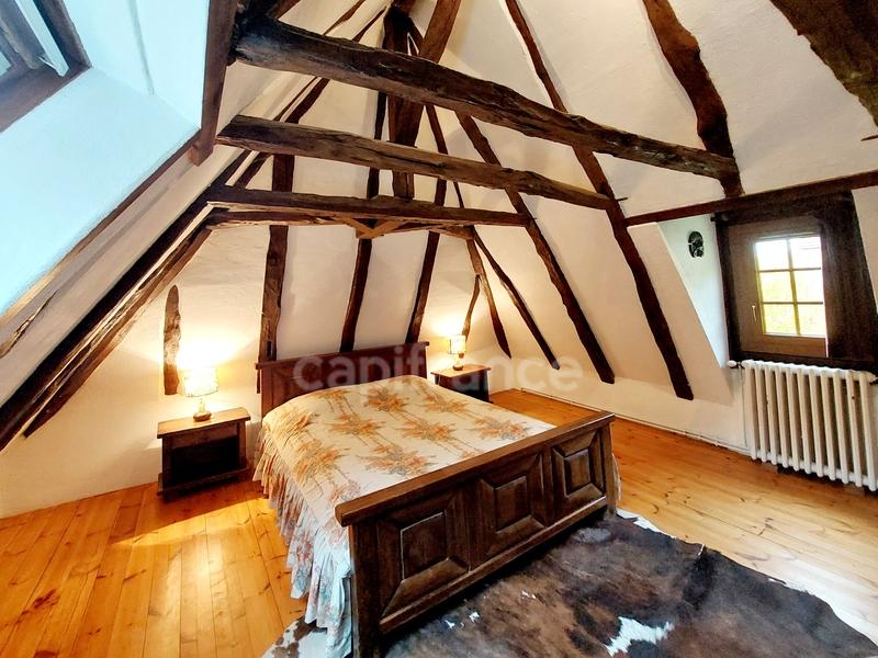 Maison - 230 m² - 10 pièces