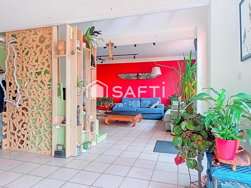 Maison - 219 m² - 8 pièces