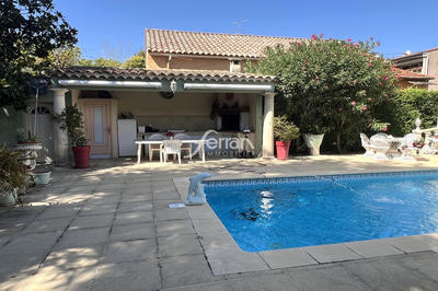 Maison - 222 m² - 9 pièces