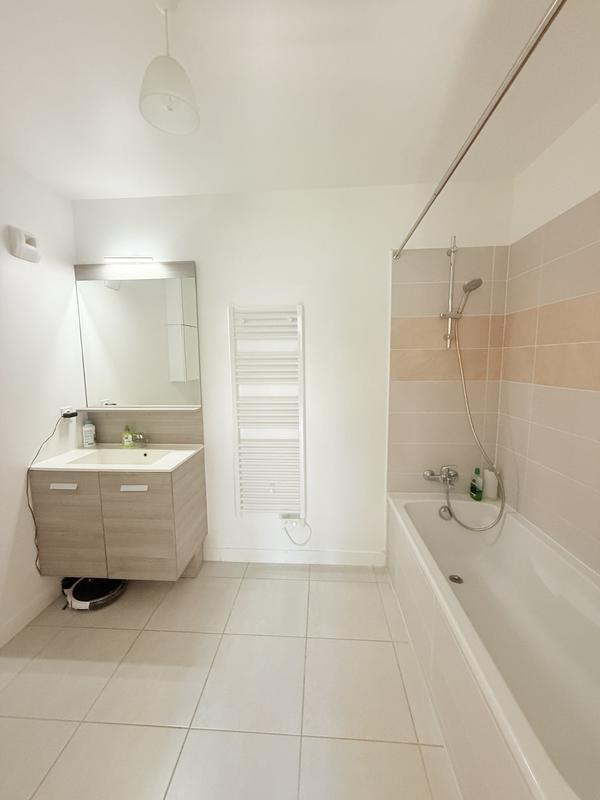 Appartement - 100 m² - 4 pièces