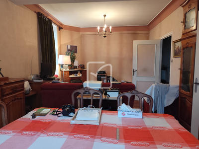 Maison - 150 m² - 9 pièces