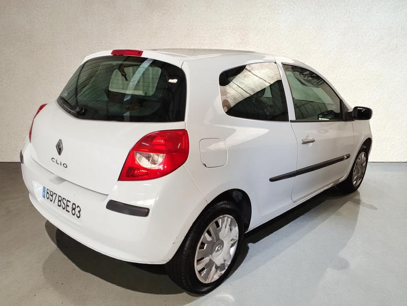 Renault Clio III 1.2 Tce 100 Expression 3p