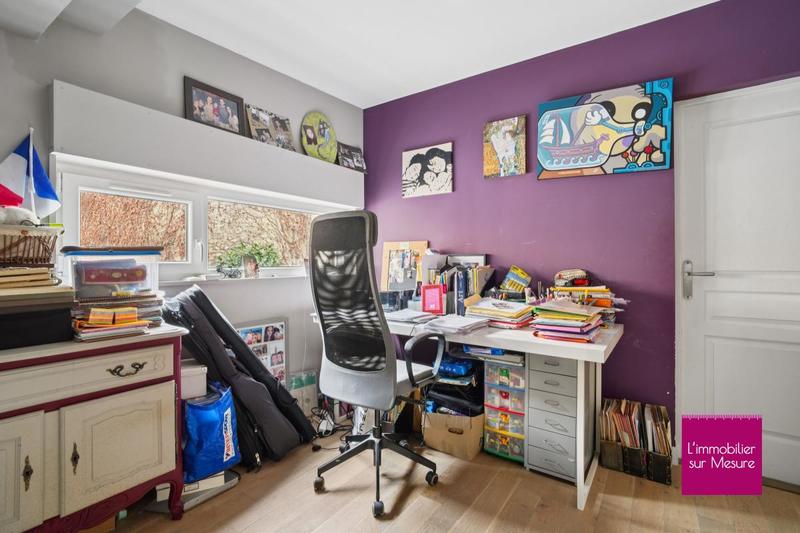 Maison - 210 m² - 6 pièces