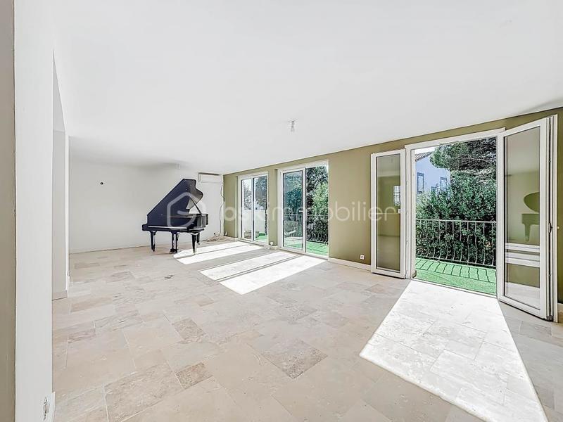 Appartement - 130 m² - 4 pièces