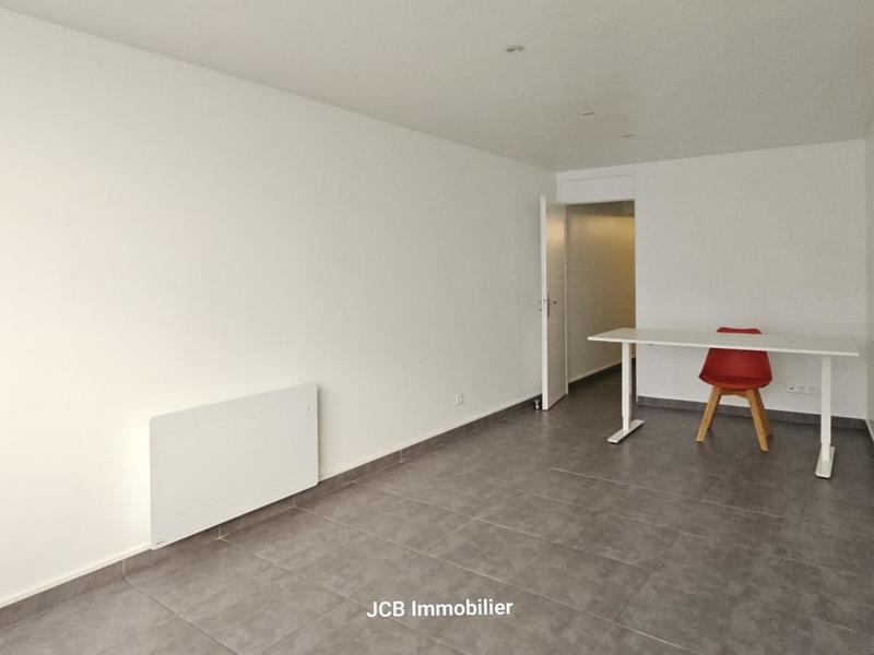 Bureau - 47 m² - 2 pièces