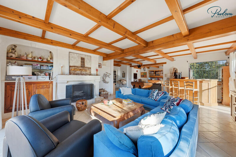 Mas - 305 m² - 8 pièces