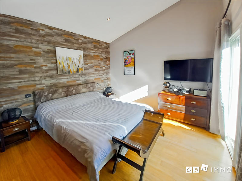 Villa - 140 m² - 6 pièces