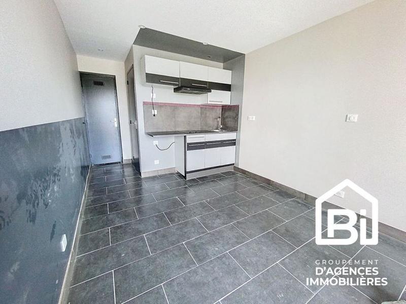 Immeuble - 170 m² - 10 pièces