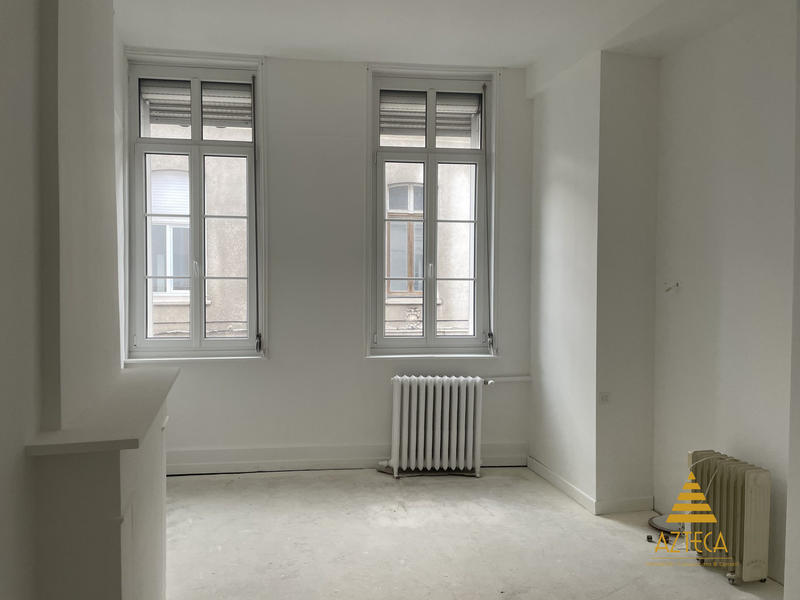 Maison - 374 m² - 8 pièces