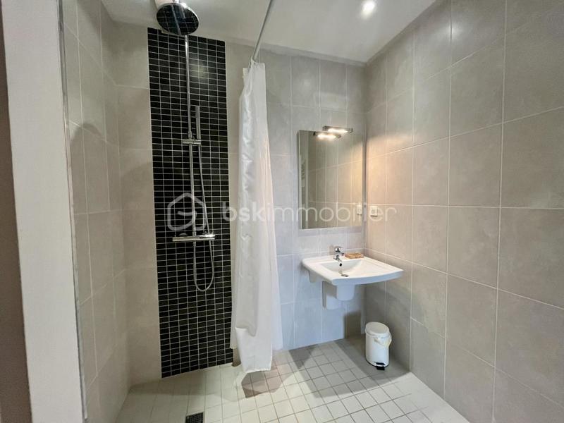 Corps de ferme - 371 m² - 9 pièces